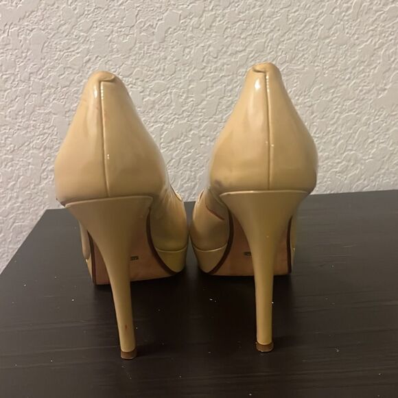 Cole Haan Creme Patent Heels - Size 9.5 Good Condition High Heel Pump - Picture 4 of 4